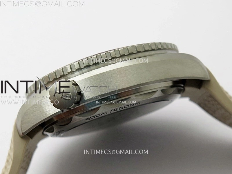 Planet Ocean 600M 43.5mm Bronze Color Ceramic Bezel SS VSF 1:1 Best Edition Sand-Blasted Beige Dial and Rubber Strap A8900
